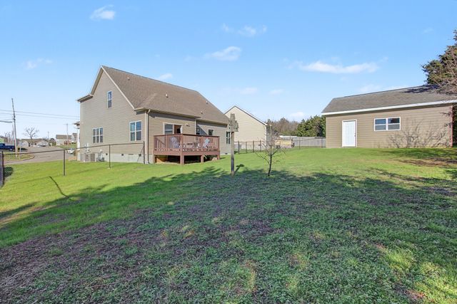 1901 Sheffield Ln, Columbia, TN 38401