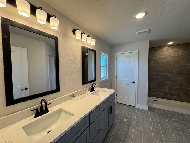 4112 NW 37th ST, Cape Coral, FL 33993