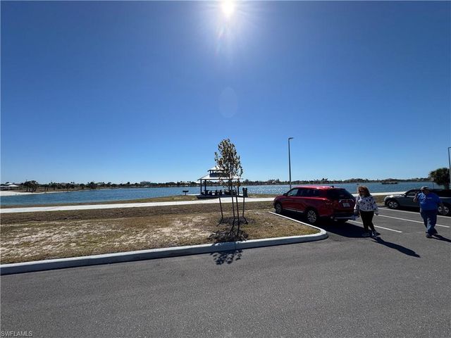 4112 NW 37th ST, Cape Coral, FL 33993