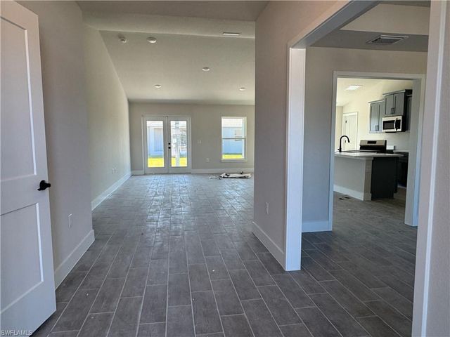 4112 NW 37th ST, Cape Coral, FL 33993