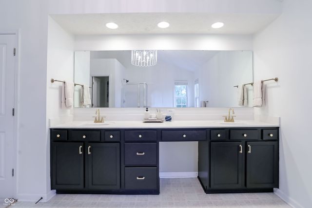 4229 Greenthread Drive, Zionsville, IN 46077
