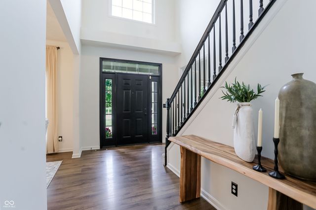4229 Greenthread Drive, Zionsville, IN 46077