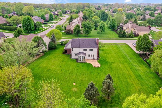 4229 Greenthread Drive, Zionsville, IN 46077