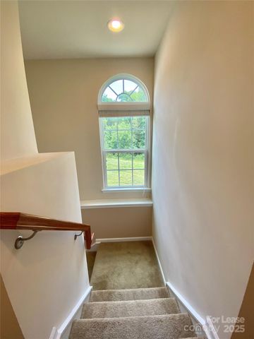 2601 Silverthorn Drive, Charlotte, NC 28273