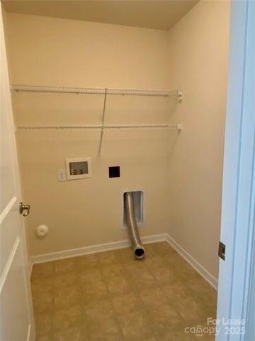 2601 Silverthorn Drive, Charlotte, NC 28273