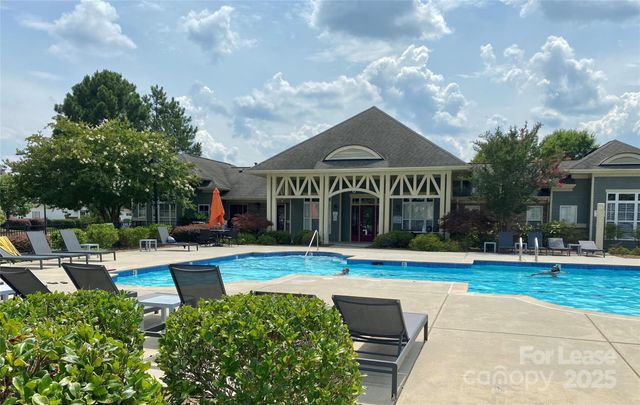 2601 Silverthorn Drive, Charlotte, NC 28273