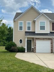 2601 Silverthorn Drive, Charlotte, NC 28273