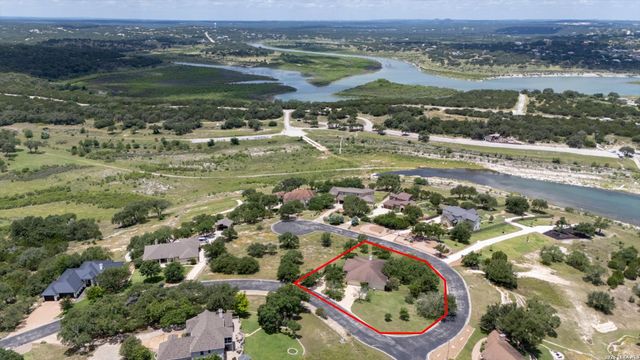 1443 KINGS COVE DR, Canyon Lake, TX 78133