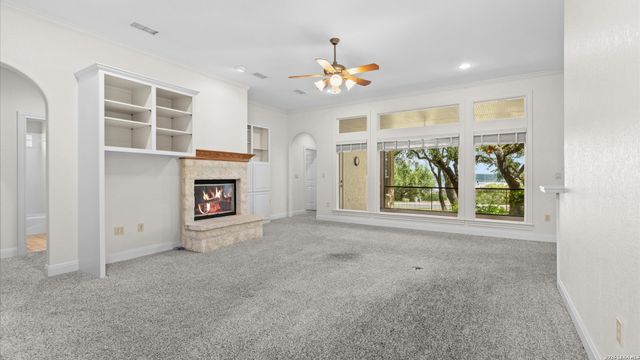 1443 KINGS COVE DR, Canyon Lake, TX 78133