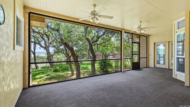 1443 KINGS COVE DR, Canyon Lake, TX 78133