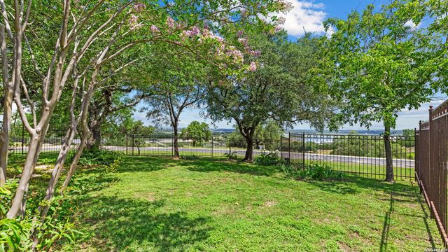 1443 KINGS COVE DR, Canyon Lake, TX 78133