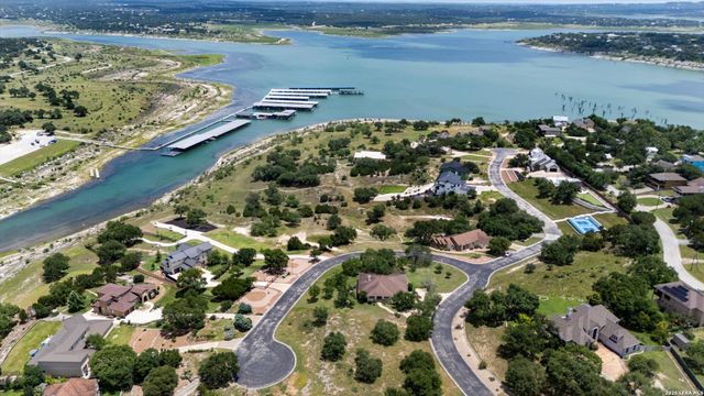 1443 KINGS COVE DR, Canyon Lake, TX 78133