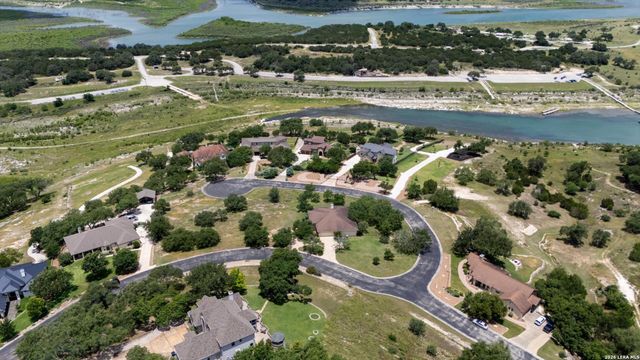 1443 KINGS COVE DR, Canyon Lake, TX 78133