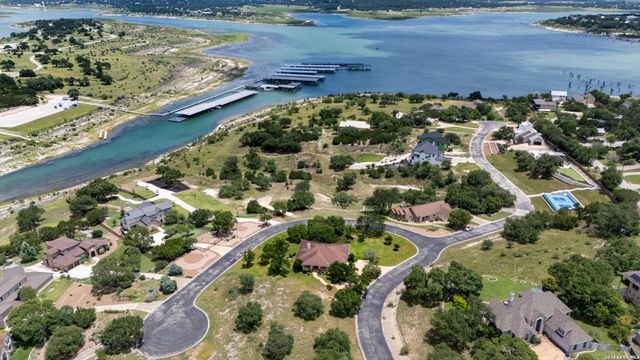 1443 KINGS COVE DR, Canyon Lake, TX 78133