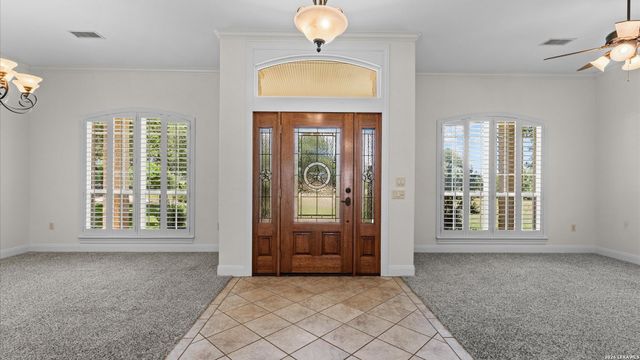 1443 KINGS COVE DR, Canyon Lake, TX 78133
