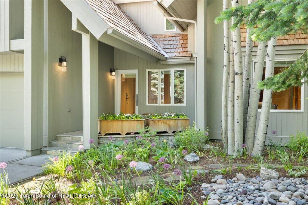 2620 N FAIRWAYS PLACE WEST, Wilson, WY 83014 photo 2