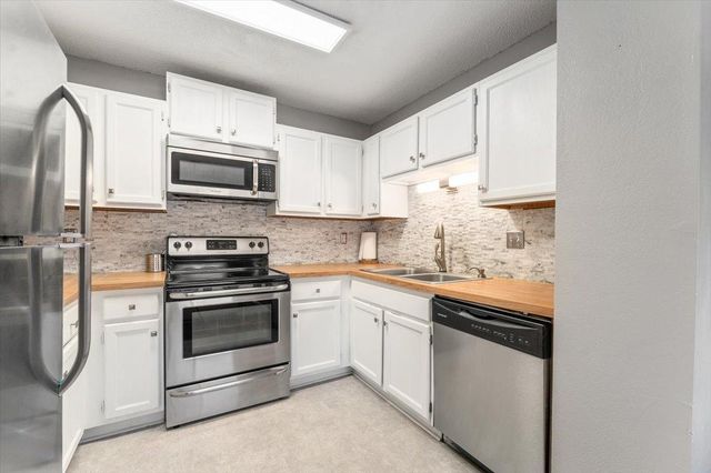 1205 63rd Lane, Brooklyn Center, MN 55430