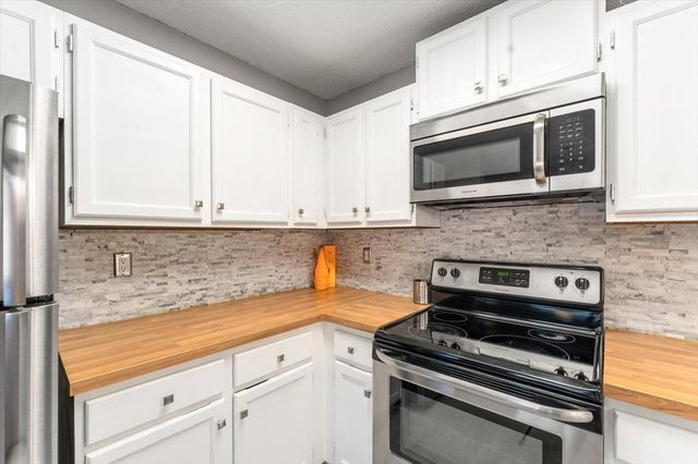 1205 63rd Lane, Brooklyn Center, MN 55430