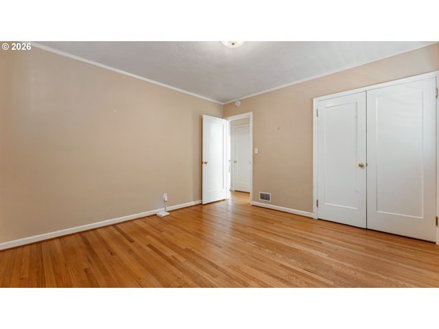 7256 N CHAUTAUQUA Blvd, Portland, OR 97217