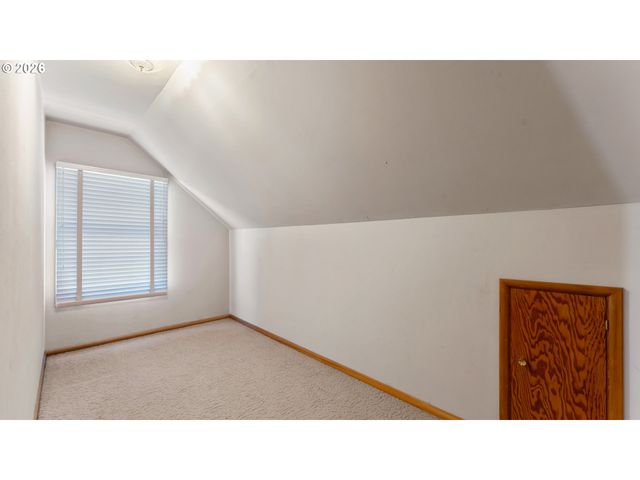 7256 N CHAUTAUQUA Blvd, Portland, OR 97217