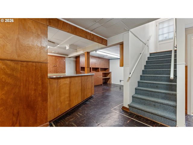 7256 N CHAUTAUQUA Blvd, Portland, OR 97217