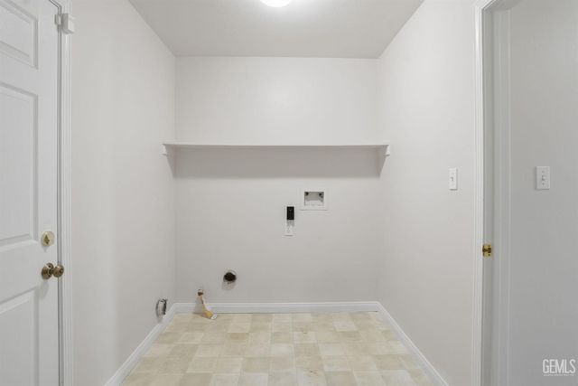 11130 New Forest Drive, Bakersfield, CA 93312