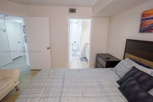 15400 SW 134th Pl 403, Miami, FL 33177