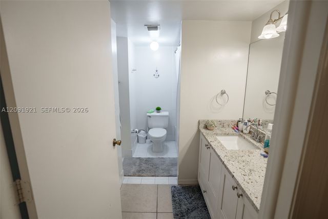 15400 SW 134th Pl 403, Miami, FL 33177