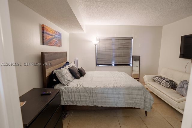15400 SW 134th Pl 403, Miami, FL 33177