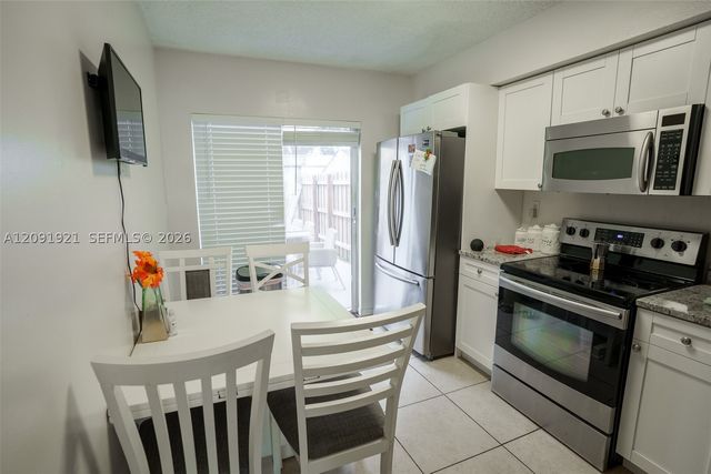 15400 SW 134th Pl 403, Miami, FL 33177