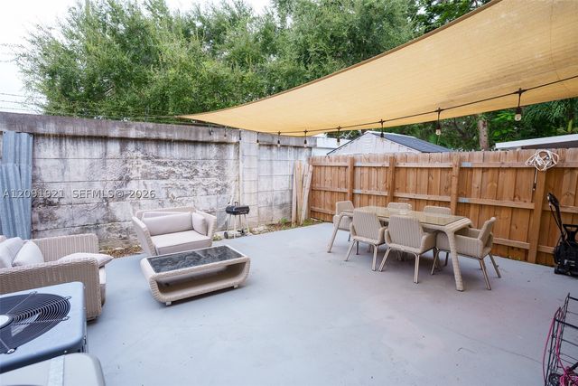 15400 SW 134th Pl 403, Miami, FL 33177