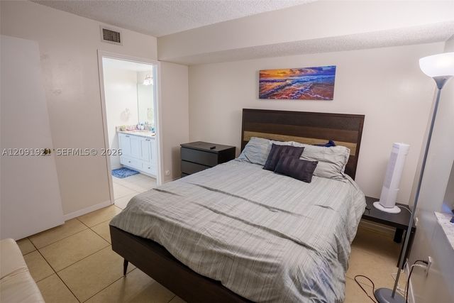15400 SW 134th Pl 403, Miami, FL 33177