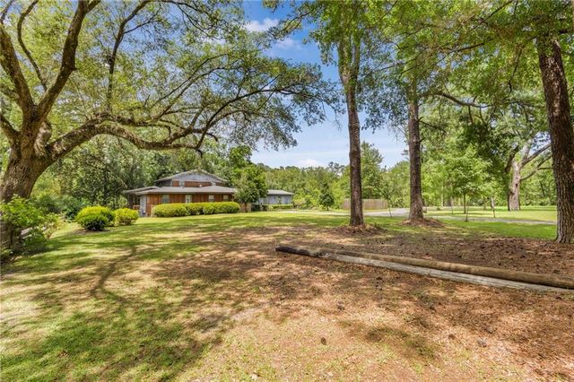 161 Magnolia Avenue, Satsuma, AL 36572