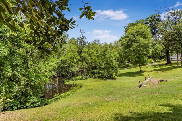 161 Magnolia Avenue, Satsuma, AL 36572