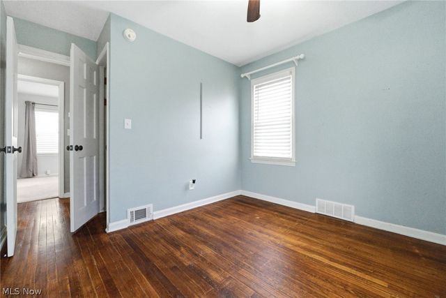 483 E 330th Street, Willowick, OH 44095