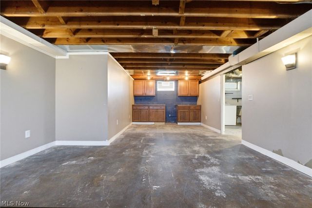 483 E 330th Street, Willowick, OH 44095