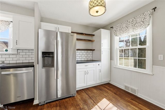 483 E 330th Street, Willowick, OH 44095