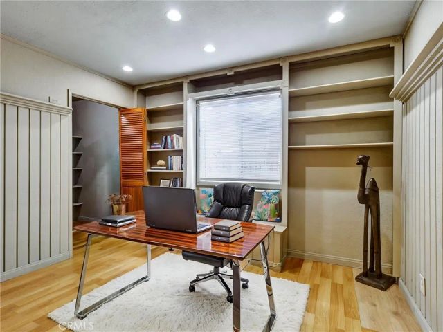2470 Hayes, Long Beach, CA 90810