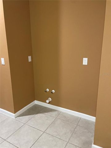 1055 SUGARWOOD STREET, Davenport, FL 33837