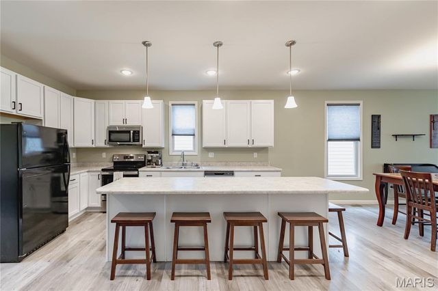 3405 Simeon Bunker Street, St Charles, MO 63301