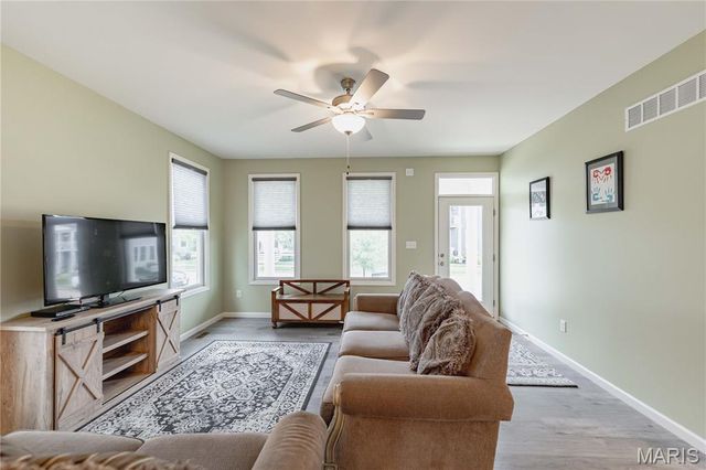 3405 Simeon Bunker Street, St Charles, MO 63301