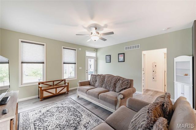 3405 Simeon Bunker Street, St Charles, MO 63301