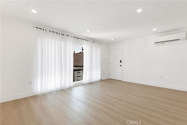 6300 Orange Street 14, Los Angeles, CA 90048