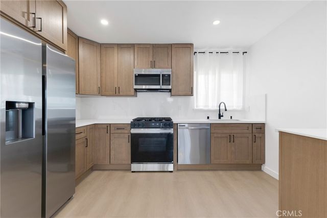 6300 Orange Street 14, Los Angeles, CA 90048