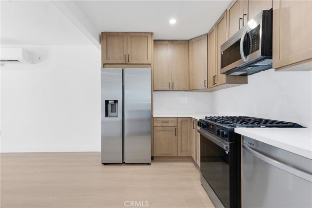 6300 Orange Street 14, Los Angeles, CA 90048