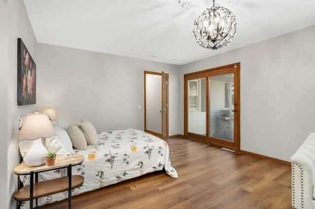 5124 Heritage Hills Drive, Minneapolis, MN 55437