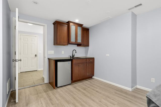 5124 Heritage Hills Drive, Minneapolis, MN 55437