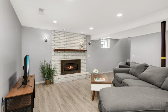 5124 Heritage Hills Drive, Minneapolis, MN 55437