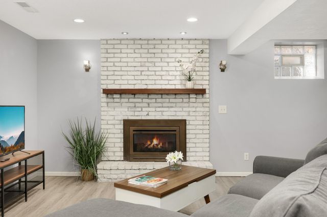 5124 Heritage Hills Drive, Minneapolis, MN 55437