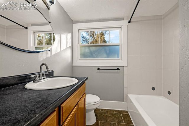 901 Cheyenne Boulevard, Colorado Springs, CO 80905